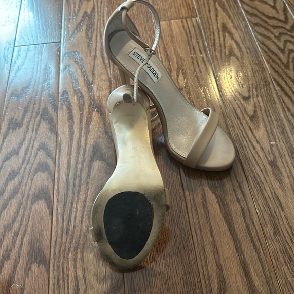Steve Madden Size 7 Nude Heels - Picture 3 of 3